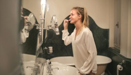 Sink Side Eco Wins: How Mouthwash Tabs Are Powering Sustainable Content and Commerce
