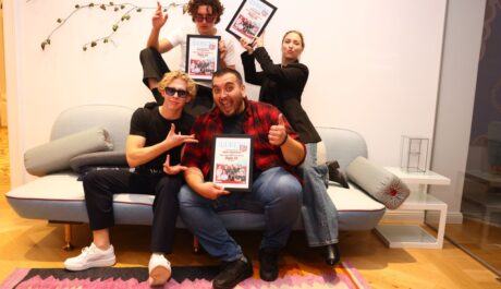 Is Being an Influencer Worth It? Weighing the Pros and Cons